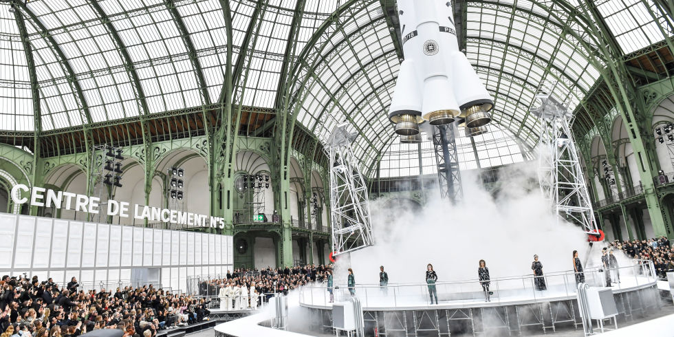 Il lancio del razzo targato Chanel è stato il momento clou del Paris Fashion Week 2017